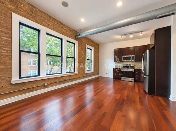 1942 W Bradley Pl #2W, Chicago, IL 60613