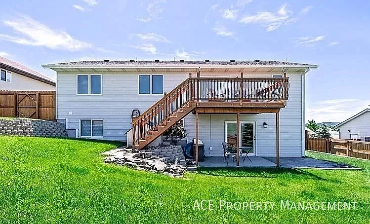 112 Viking Dr — Photo 11