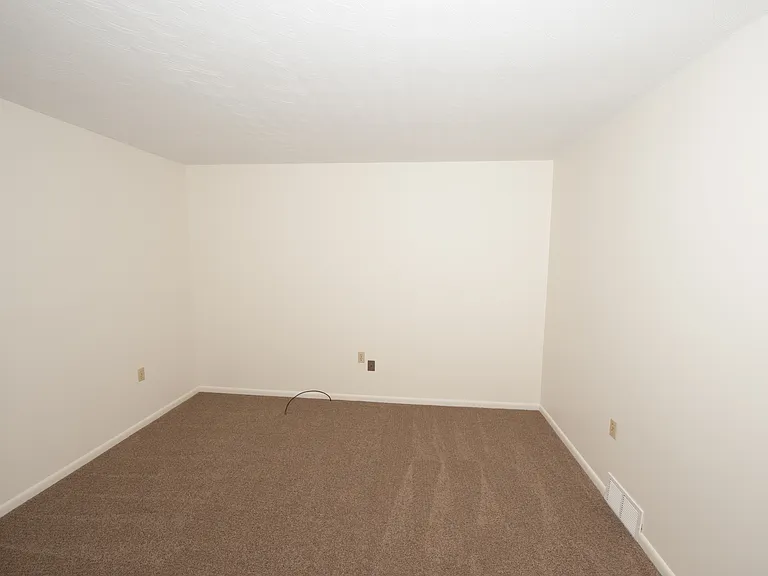 1402 Walnut St #1 — Photo 11