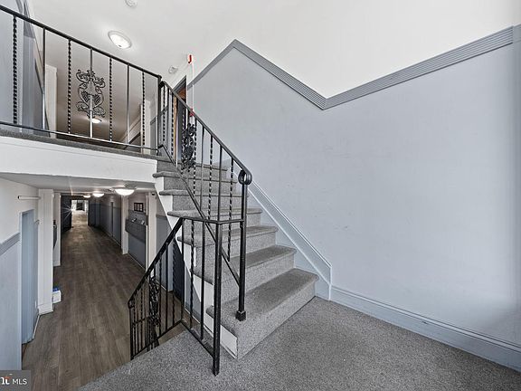 4th image of 816 W Grand St #826-3A