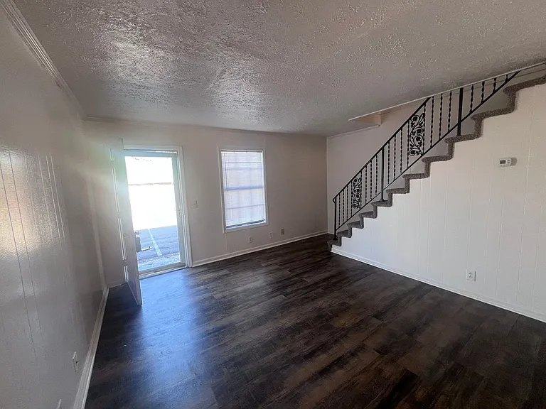 Evergreen Townhomes — Photo 14