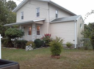 26 Davis St, Fairhaven, MA 02719