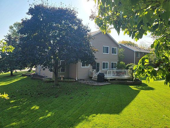 3rd image of 3812 Meadow Brook Dr