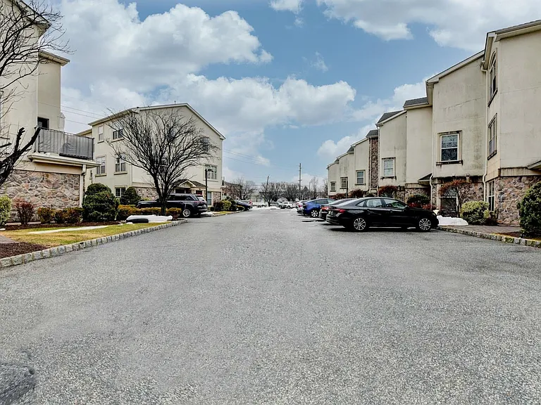 1625 Paterson Plank Rd #2 — Photo 40