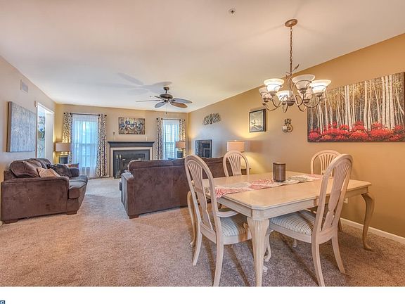 3rd image of 1404 Continental Cir