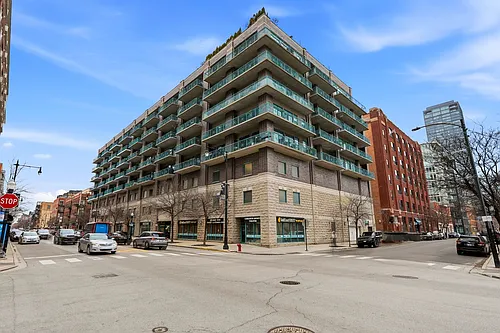 910 W Madison St #808 Photo 1