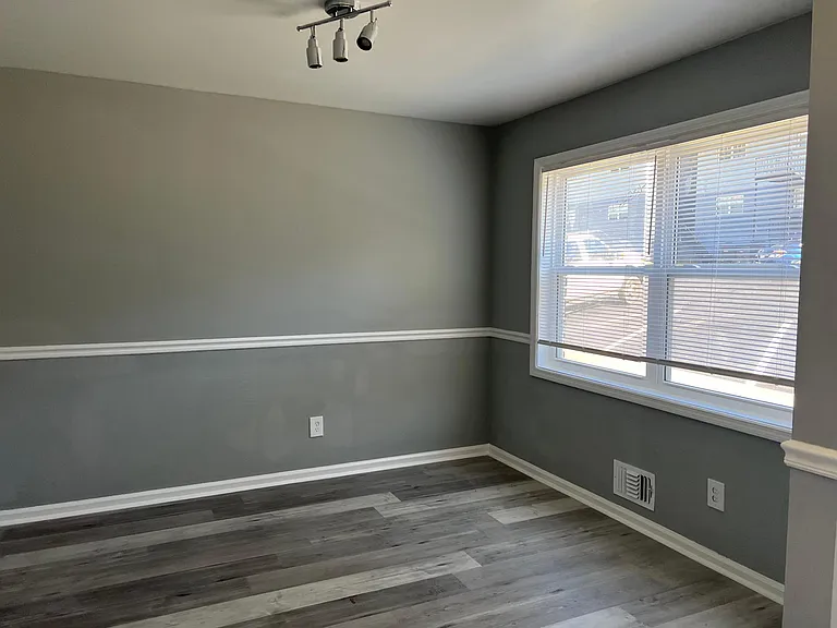 3155 Harris Dr — Photo 16
