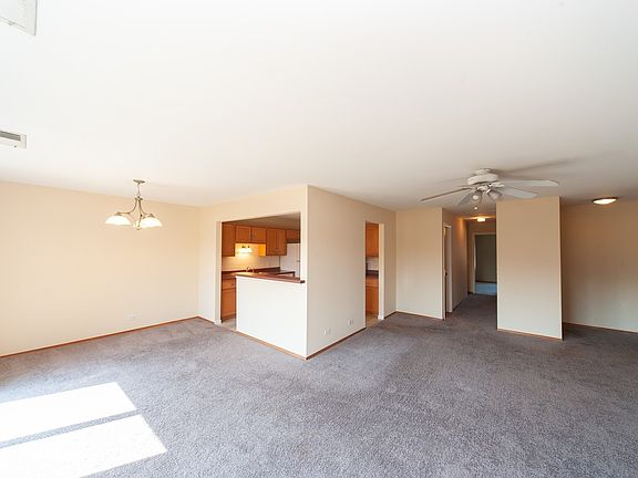 3rd image of 1101 Woodbury Ln APT B2