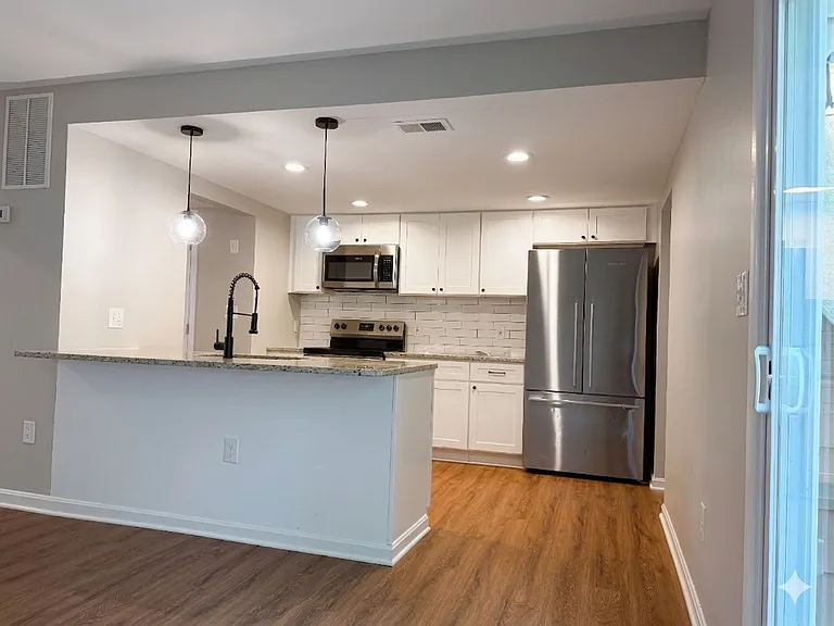 1714 Granite Ct — Photo 2