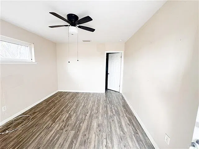 2 bed, 936 sqft, $995 — Photo 2