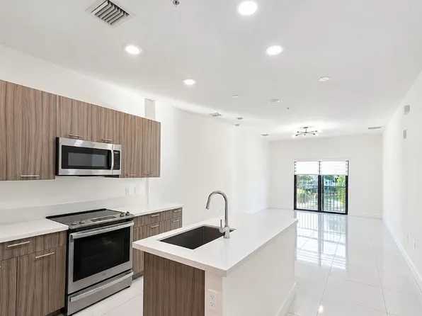 4725 NW 85th Ave, Miami, FL 33166