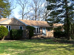 59 Harned Rd, Commack, NY 11725