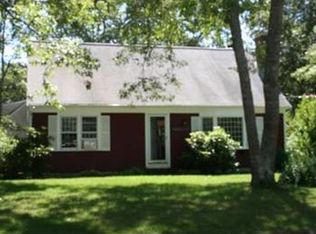 19 Dove Ln, West Yarmouth, MA 02673
