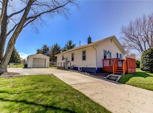 1615 W Ravina Park Rd, Decatur, IL 62526