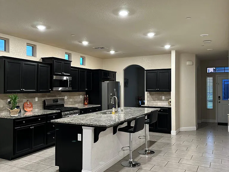 146 Sproul Ct — Photo 3