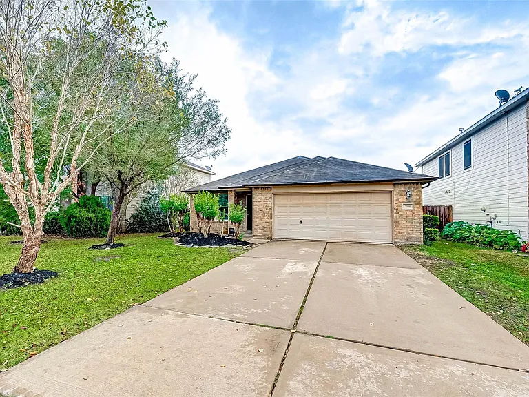7910 Raven Creek Ln — Photo 2