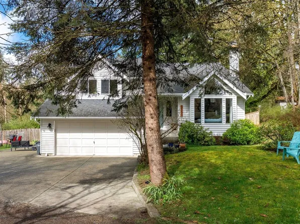 2087 Indian Cres, North Cowichan, BC V9L 5L9