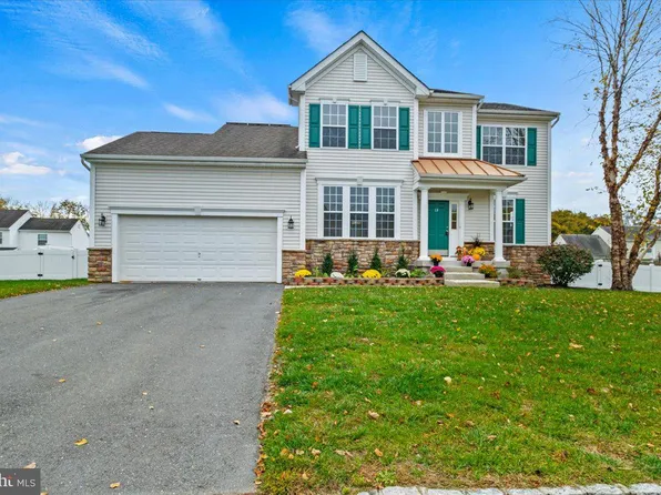 13 Harvest Ln, Pemberton, NJ 08068