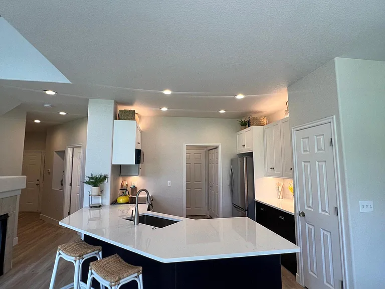 3000 112th Ave #109 — Photo 2