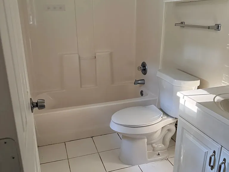 4003 W Lake Rd — Photo 7