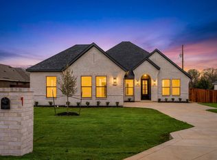 598 E Woodell Dr, Red Oak, TX 75154