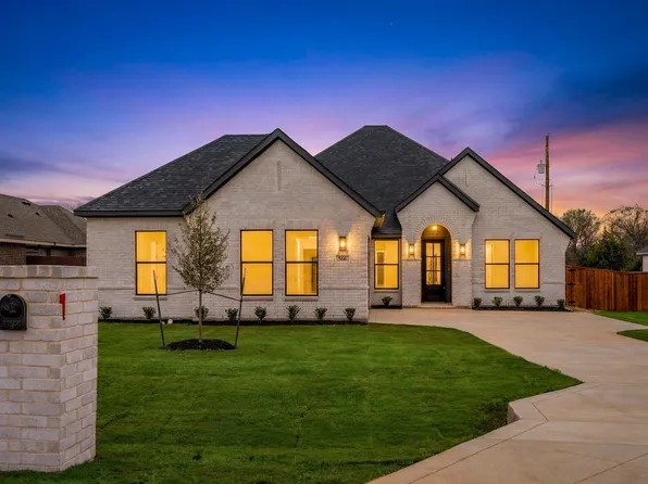 598 E Woodell Dr, Red Oak, TX 75154