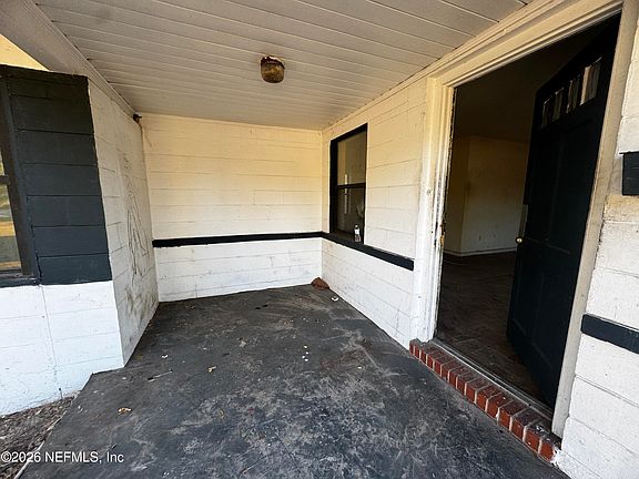 3rd image of 1607 RIVER BLUFF Road N