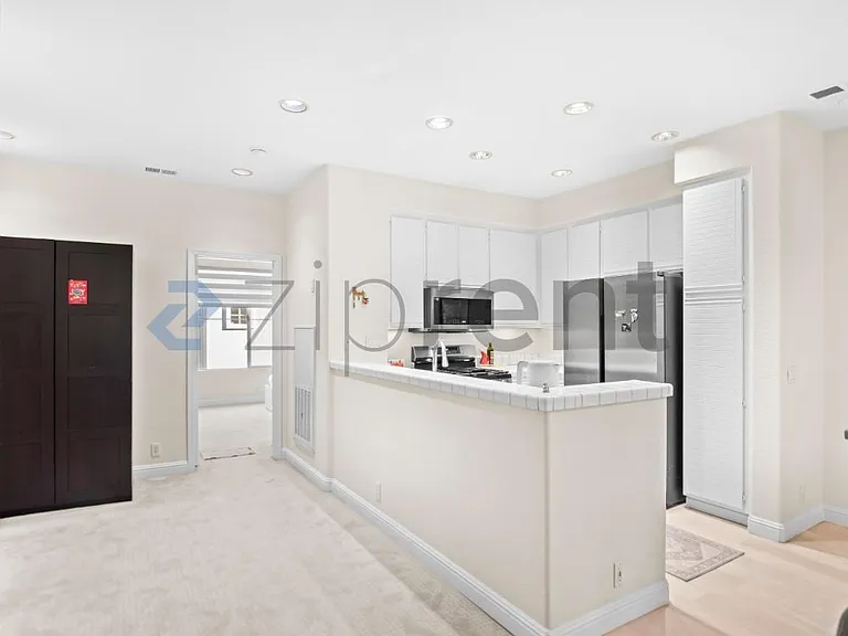 440 Navaro Pl #219 — Photo 19