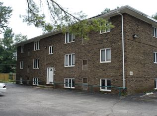 1222 W Monroe St APT 08, Springfield, IL 62704