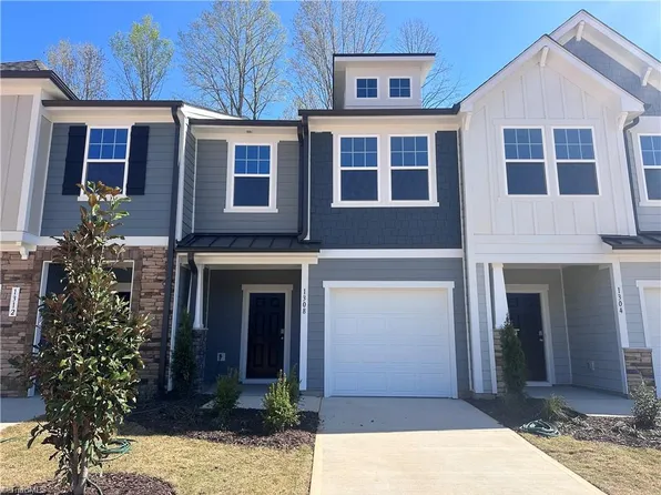 1308 Hammond Dr, Mebane, NC 27302