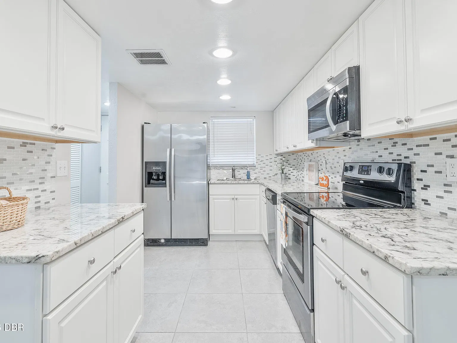 2 bed, 2.0 bath, 1013 sqft, $1,750 — Photo 2