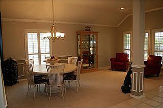 4th image of 10228 Cantana Ct