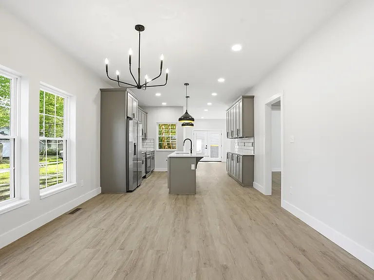 4623 Rookwood Ave — Photo 4