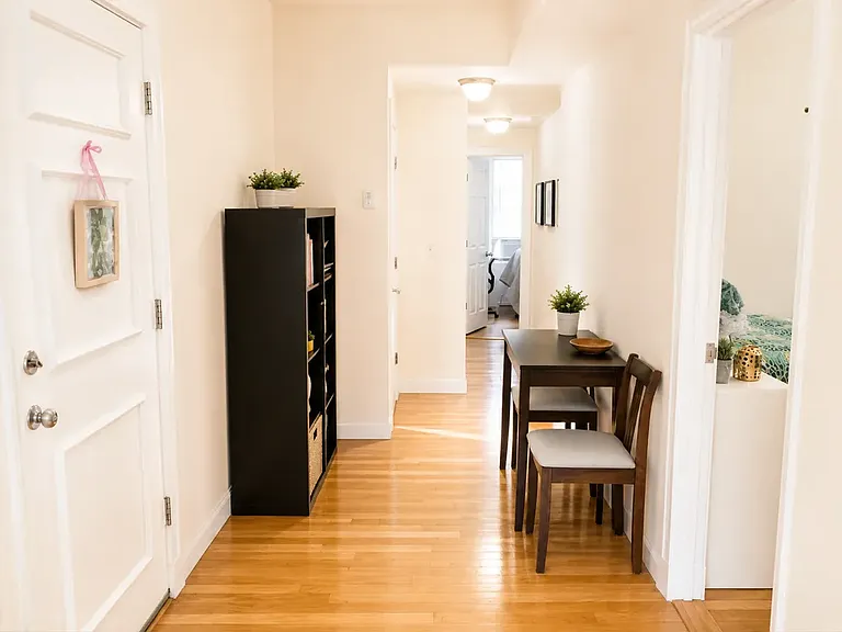 1942 Beacon St #5 — Photo 7