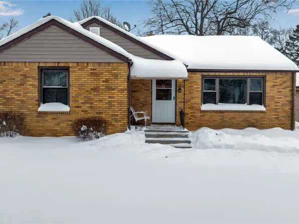 11 Cemetery Rd, Lancaster, NY 14086