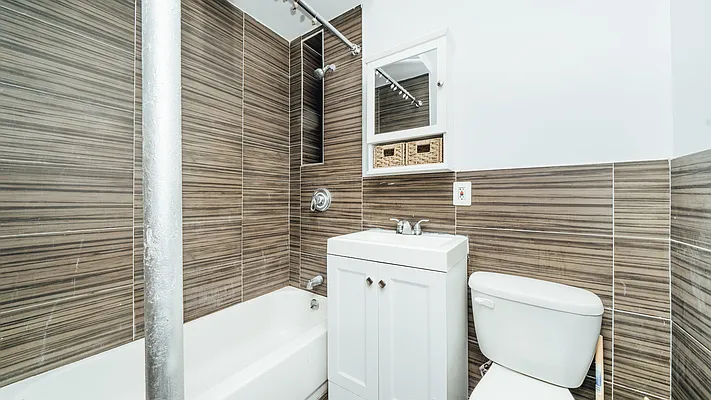 Rented by Nooklyn NYC LLC | media 27