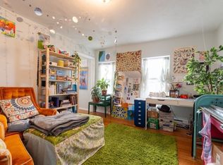 5 8th St #3, Cambridge, MA 02141