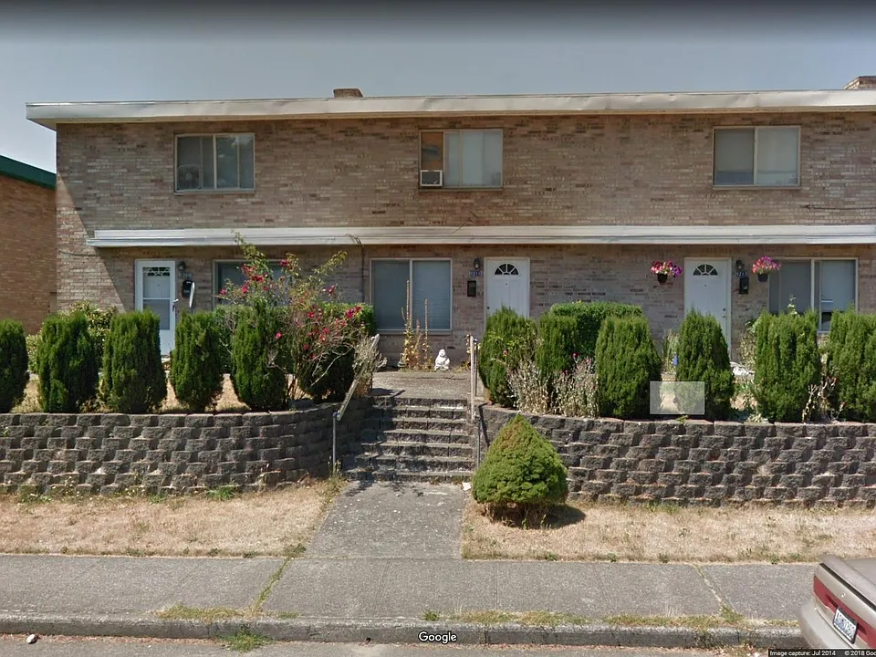 9209 Woodlawn Ave N