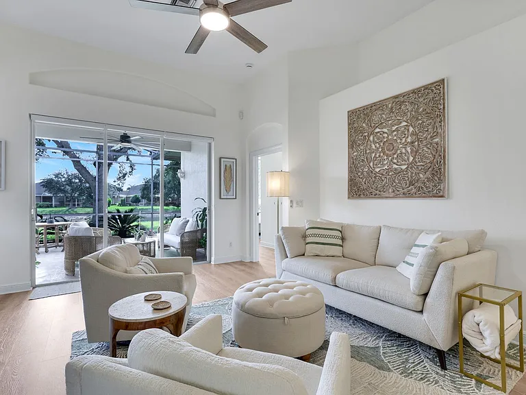 8058 Tauren Ct — Photo 9