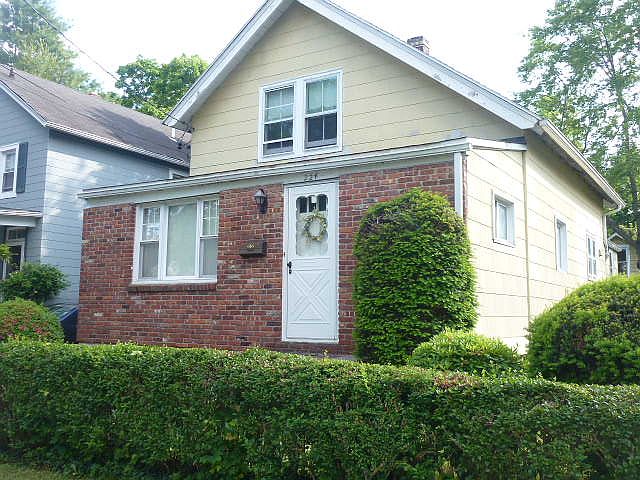 1st image of 224 Jensen Ave