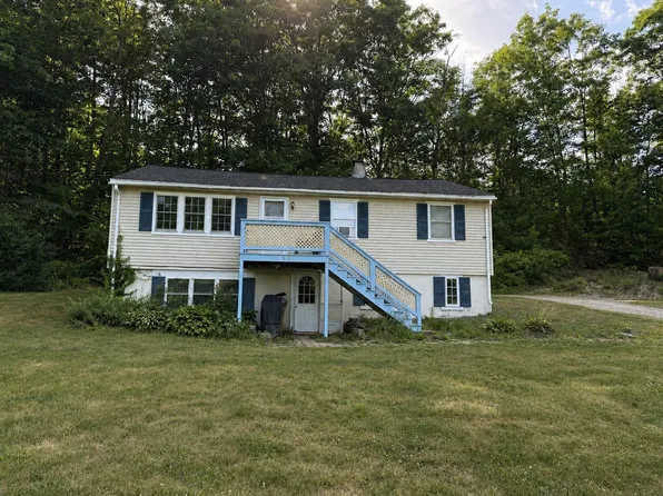 65 Pleasant St, Antrim, NH 03440
