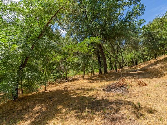 11th image of Sutter Creek Rd