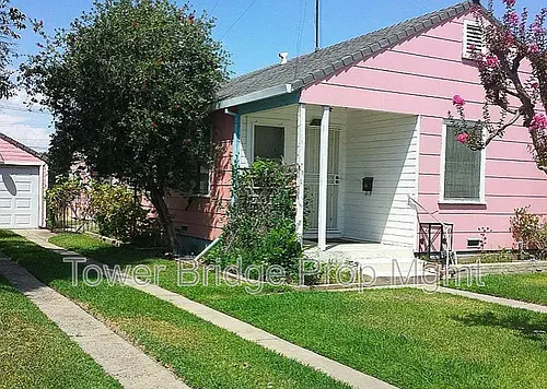 2871 32nd Ave Photo 1