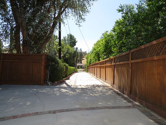 3rd image of 7121 Kilty Ave