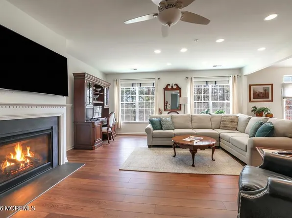 80 Bryce Lane #906, Manahawkin, NJ 08050