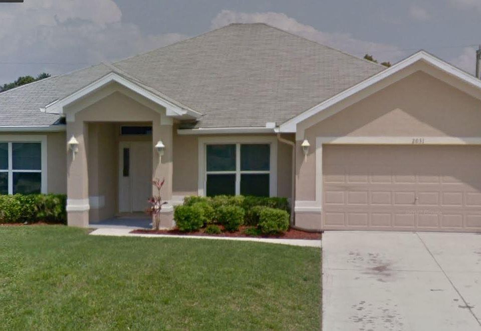 1st image of 2031 NE 8th Pl