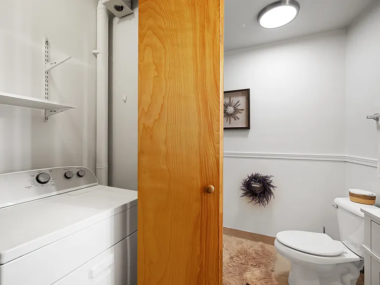 12600 SW Crescent St #202 — Photo 12