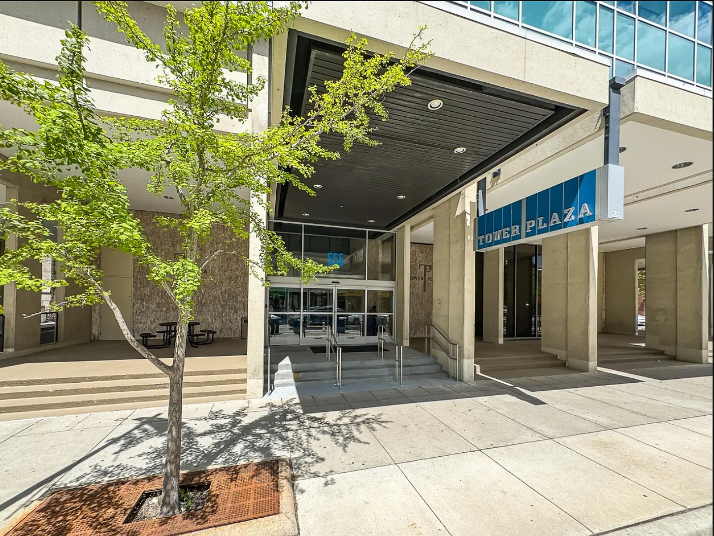 555 E William Street — Photo 2