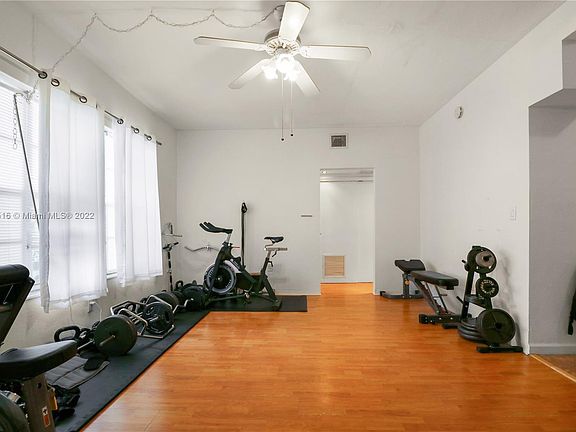 4th image of 8630 Byron Ave #86303A