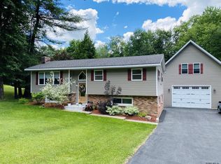 406 County Route 75, Mechanicville, NY 12118
